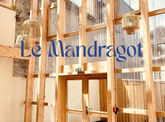 Le Mandragot מלון דירות