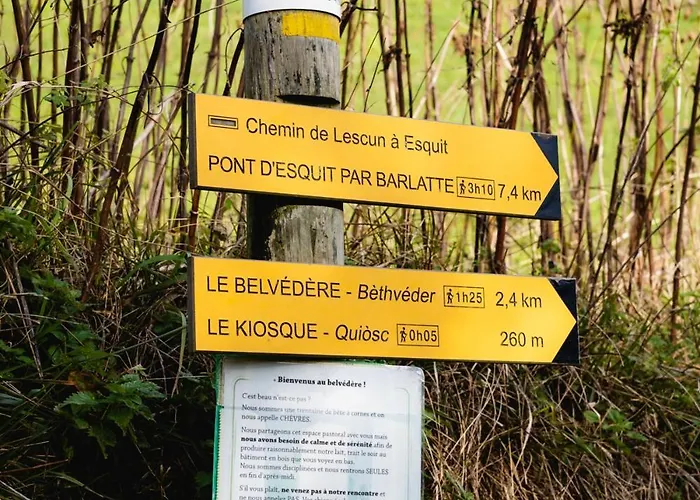 Le Mandragot מלון דירות 3*